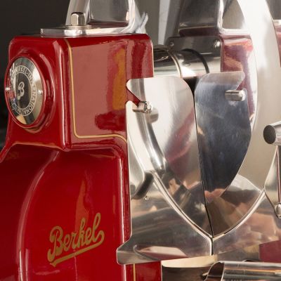 AFFETTATRICE  VOLANO BERKEL LAMA 300 ROSSO